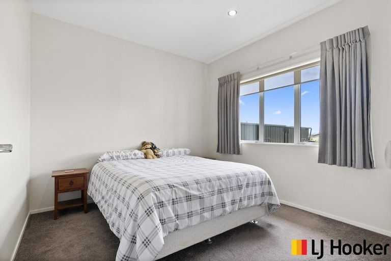 Photo of property in 3 Drumkeen Place, Rosehill, Papakura, 2113