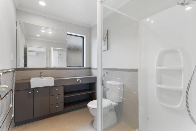 Photo of property in 28 Riviera Drive, Flat Bush, Auckland, 2019