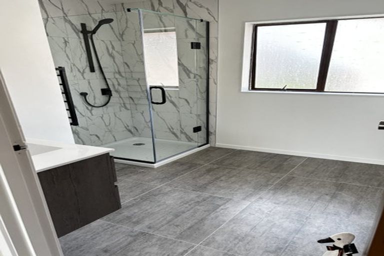 Photo of property in 1/27 Butterworth Drive, Glendene, Auckland, 0602