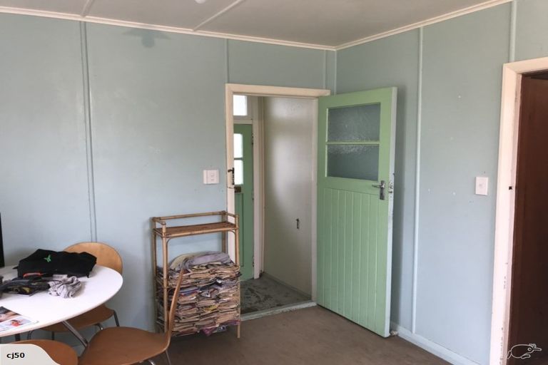 Photo of property in 19 Holland Crescent, Bulls, 4818