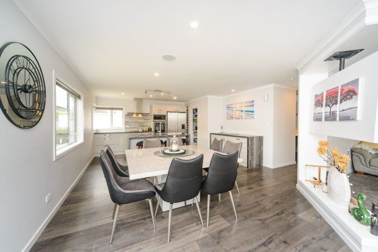 Photo of property in 47 Karina Terrace, Roslyn, Palmerston North, 4414