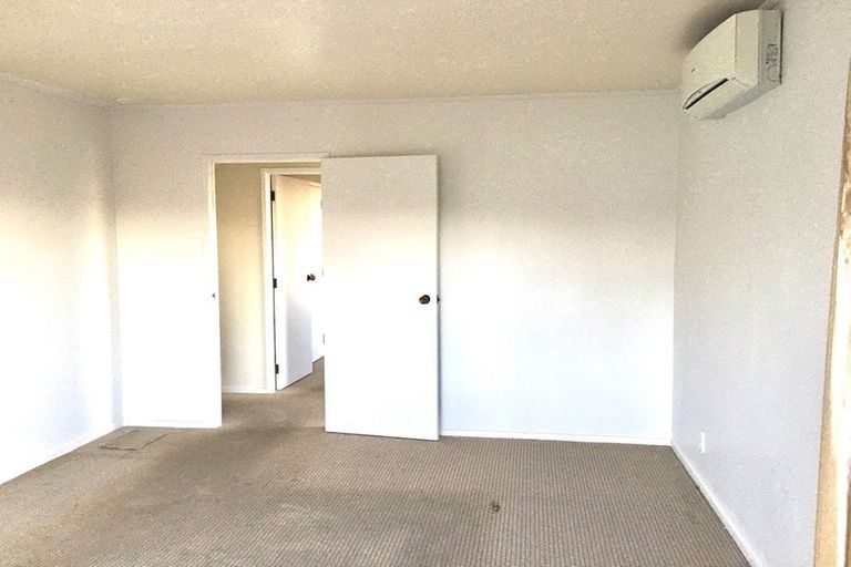 Photo of property in 84 Keegan Drive, Massey, Auckland, 0614