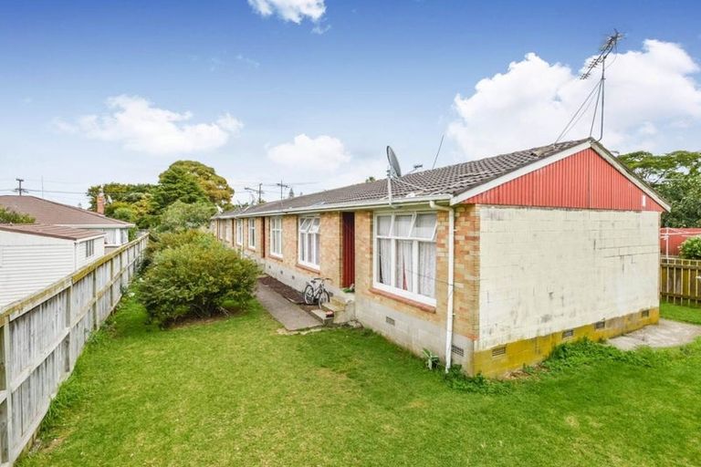 Photo of property in 2/25 Hamlin Road, Mount Wellington, Auckland, 1060