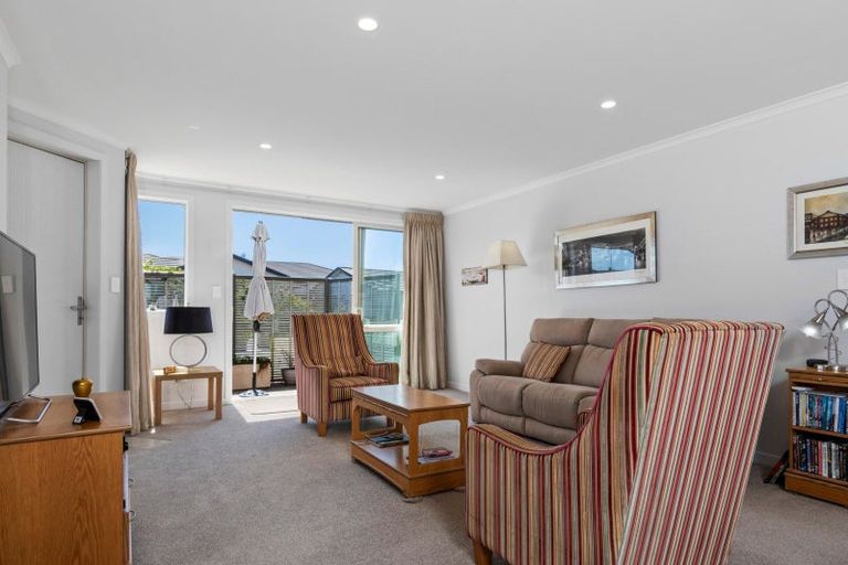 Photo of property in Waterview Estate, 18/4 Greystone Place, Omokoroa, 3114