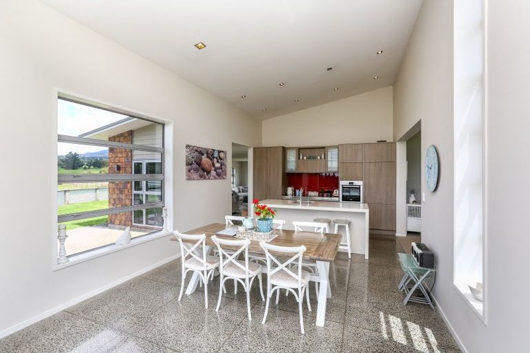 Photo of property in 1375 Carrington Road, Hurworth, New Plymouth, 4371