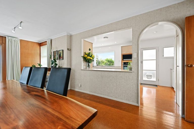 Photo of property in 43 Hillcrest Road, Hillcrest, Hamilton, 3216