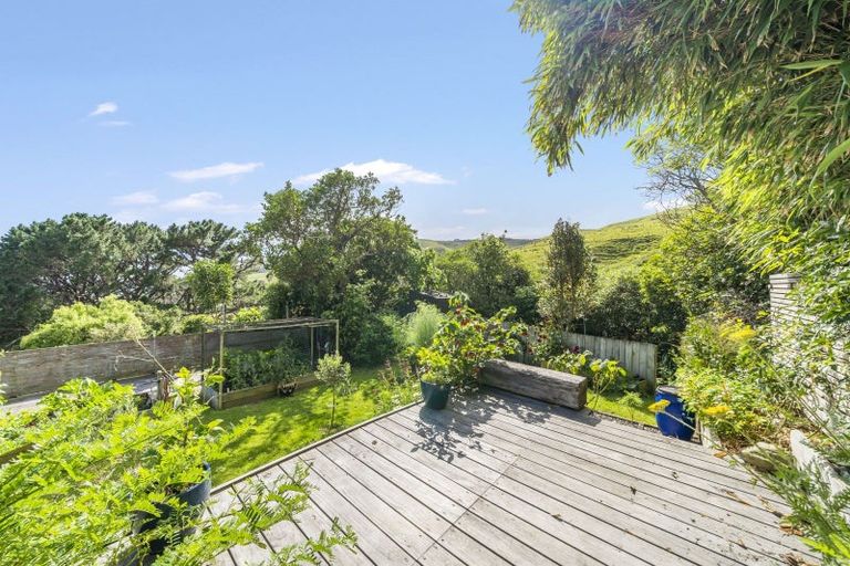 Photo of property in 86 Muri Road, Pukerua Bay, 5026