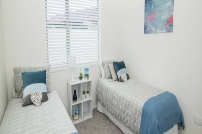 Photo of property in 38 Twin Parks Rise, Papakura, 2110