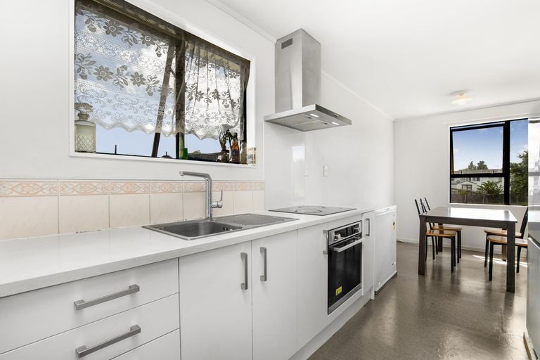 Photo of property in 1/22 Silver Creek Road, Weymouth, Auckland, 2103