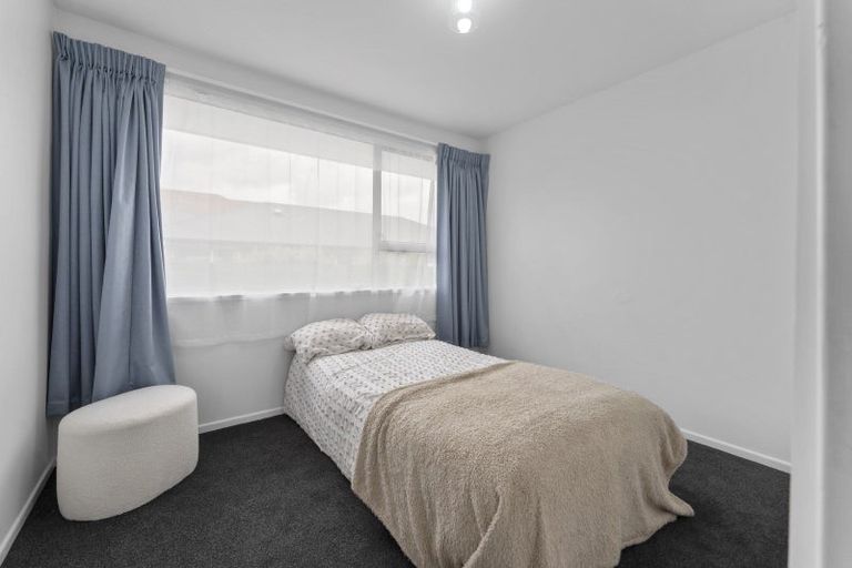Photo of property in 2/2 Tuckers Road, Redwood, Christchurch, 8051