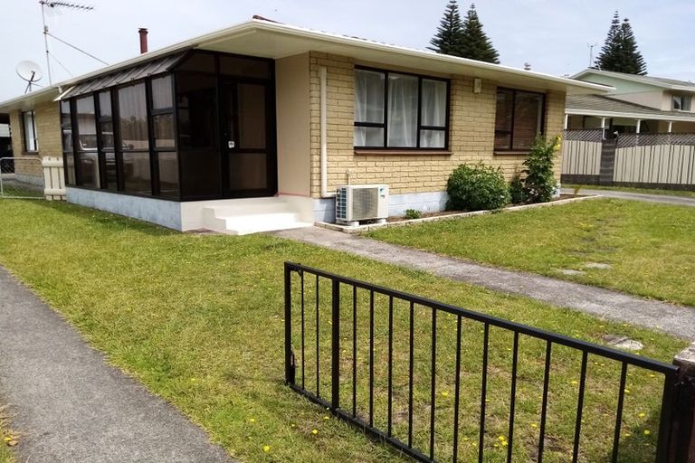 Photo of property in 13 Warkworth Grove, Bell Block, New Plymouth, 4312
