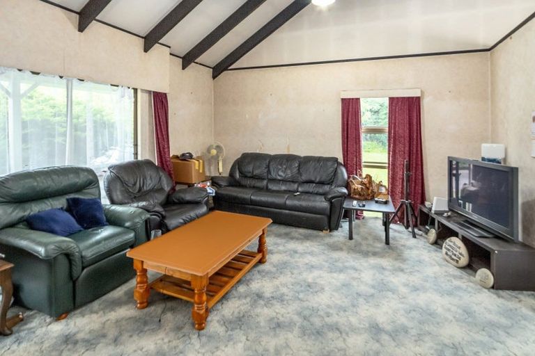 Photo of property in 84 Victoria Street, Carterton, 5713