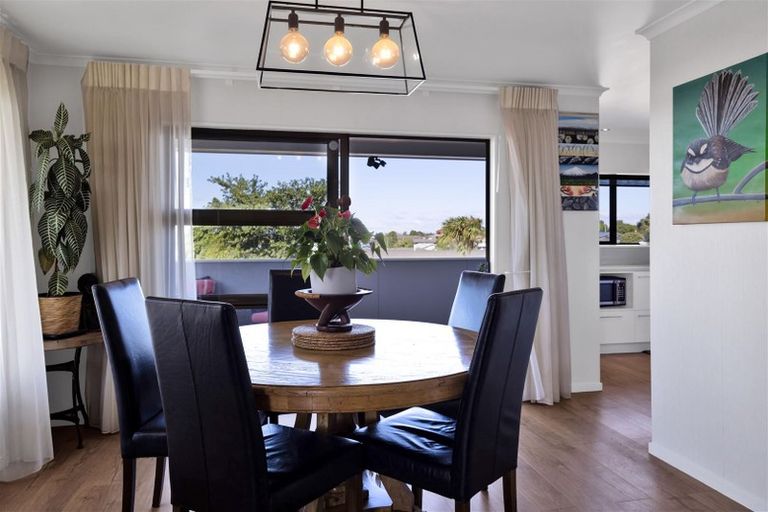 Photo of property in 22 Culzean Grove, Bell Block, New Plymouth, 4312