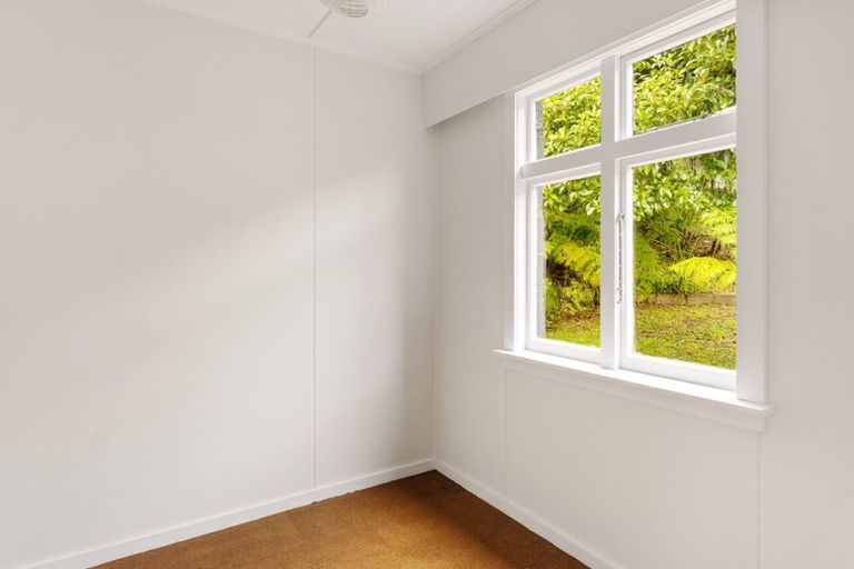 Photo of property in 54 Milton Terrace, Picton, 7220