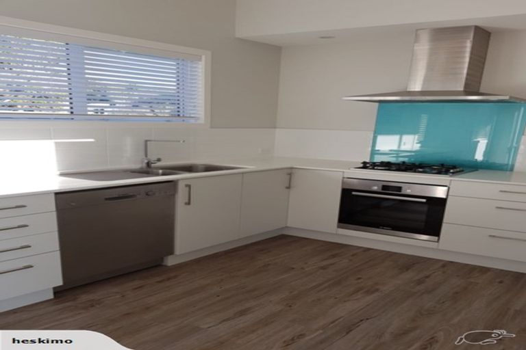 Photo of property in 136b Karewa Parade, Papamoa Beach, Papamoa, 3118