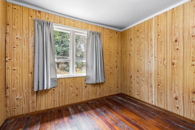 Photo of property in 6 Palmer Avenue, Glen Eden, Auckland, 0602