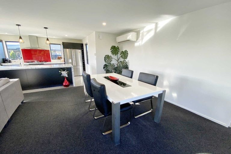 Photo of property in 28 Pistacia Place, Hornby, Christchurch, 8025
