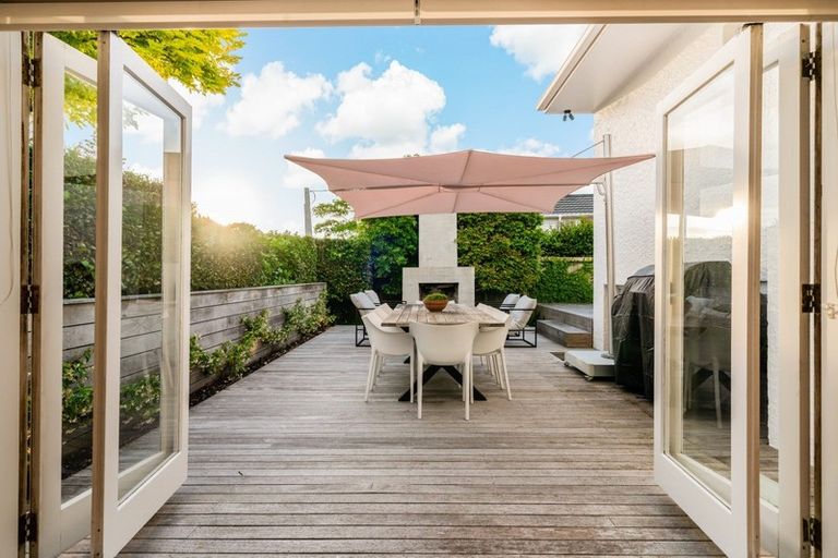 Photo of property in 3 Palmer Crescent, Mission Bay, Auckland, 1071