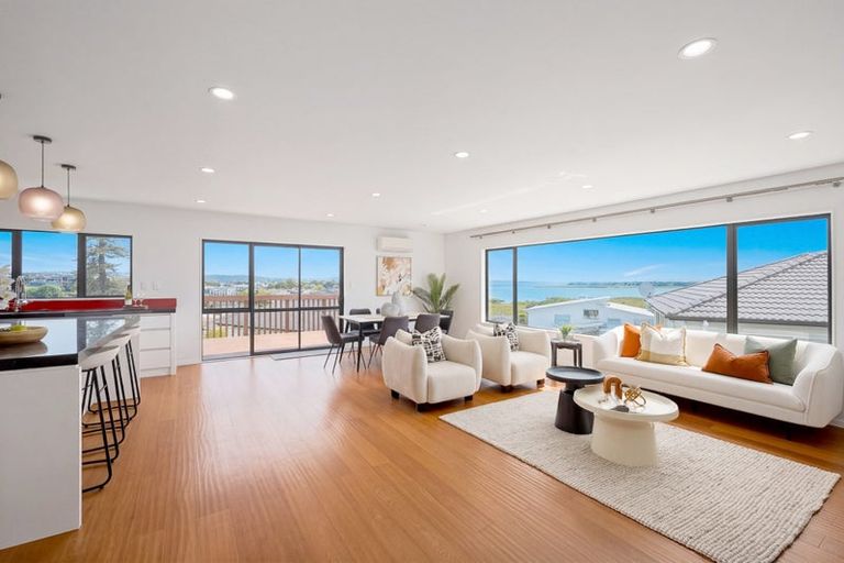 Photo of property in 20 Bannings Way, Hobsonville, Auckland, 0618