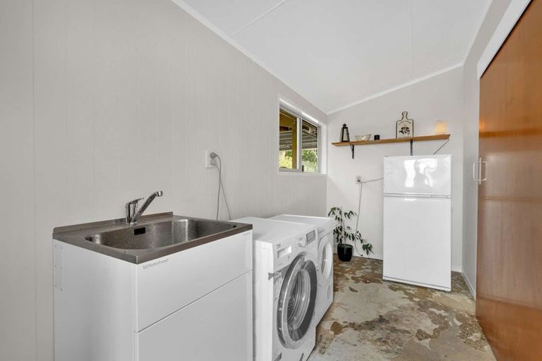 Photo of property in 661 Waihue Road, Parore, Dargaville, 0372