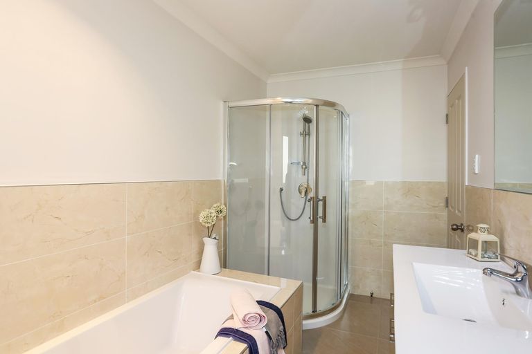 Photo of property in 21 Hua Place, Tuakau, 2121