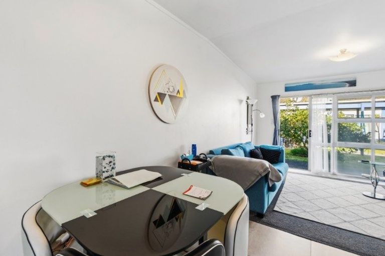 Photo of property in 19/100 River Road, Hamilton East, Hamilton, 3216