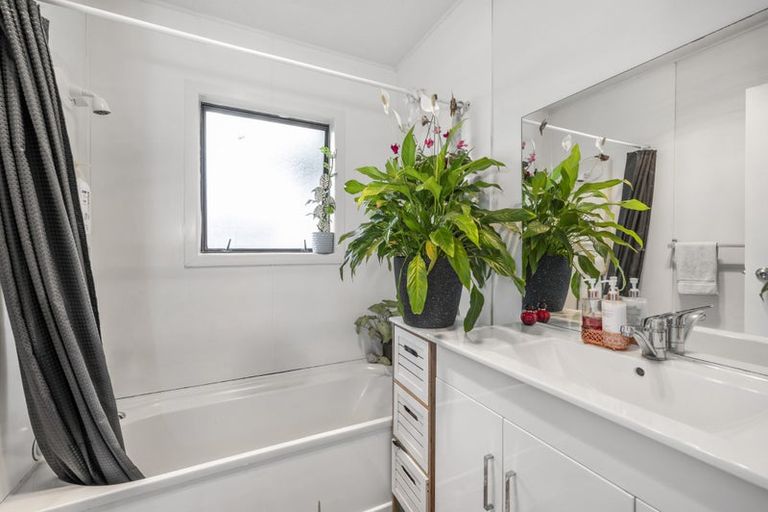 Photo of property in 28a Grayson Avenue, Mangakakahi, Rotorua, 3015