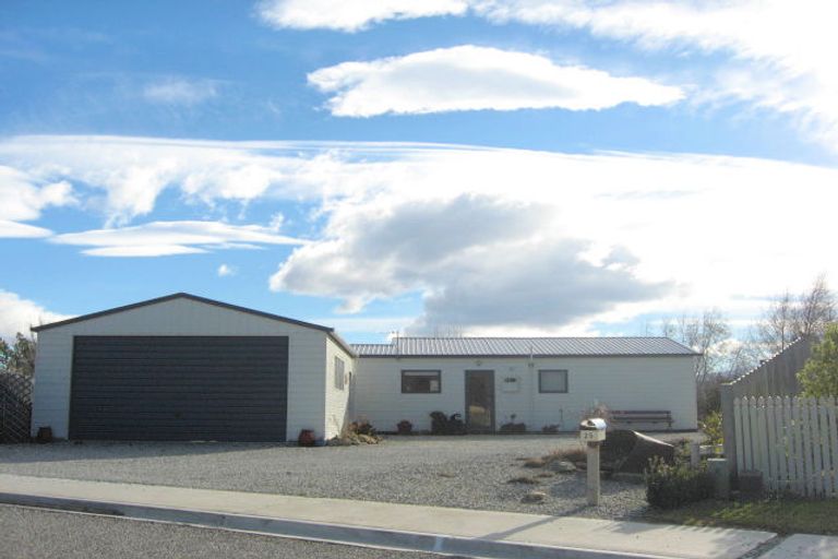 Photo of property in 25 Walnut Grove, Alexandra, 9320