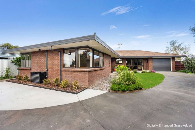 Photo of property in 30c Neeve Road, Taradale, Napier, 4112