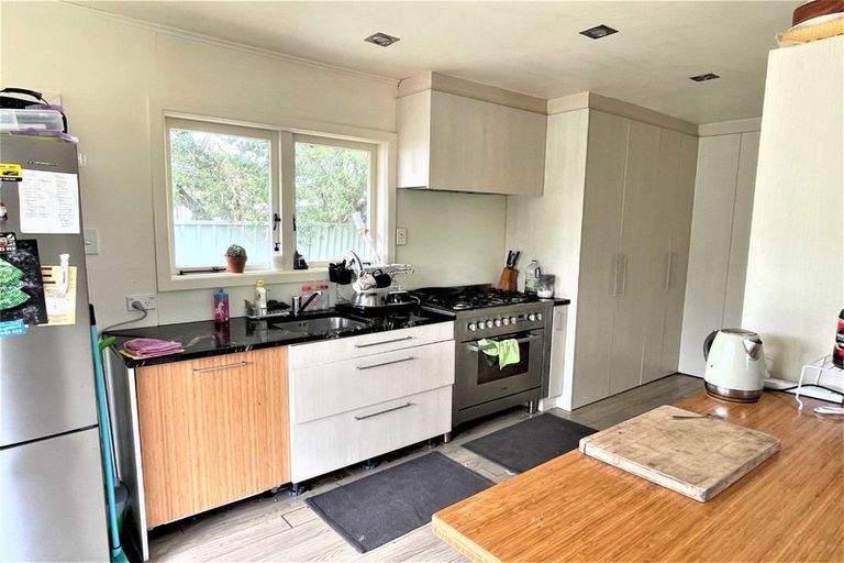 Photo of property in 1/3 Mackenzie Street, Te Atatu South, Auckland, 0610