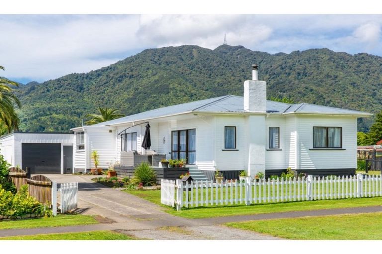 Photo of property in 86 Stanley Avenue, Te Aroha, 3320