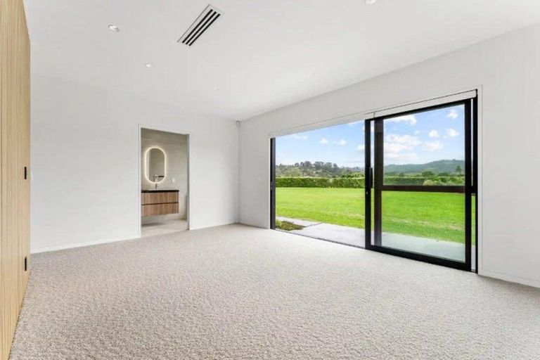 Photo of property in 261 Point Wells Road, Point Wells, 0986