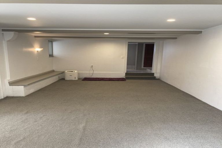 Photo of property in 89 East Coast Road, Castor Bay, Auckland, 0620