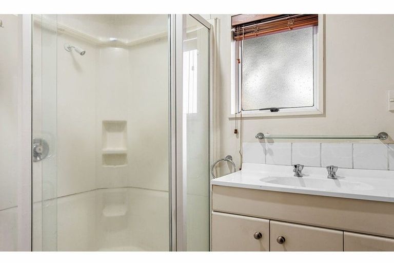 Photo of property in 3 Quirk Place, Sockburn, Christchurch, 8042