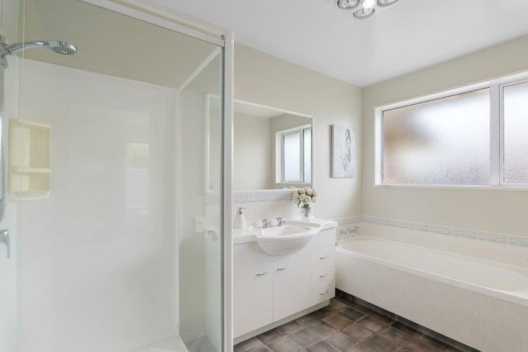 Photo of property in 2/54 Bella Rosa Drive, Hei Hei, Christchurch, 8042