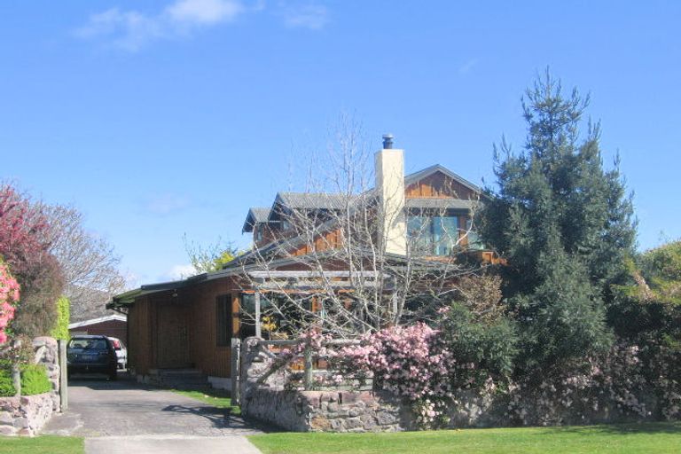 Photo of property in 20 Rainbow Drive, Rainbow Point, Taupo, 3330