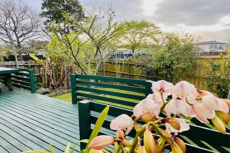 Photo of property in 23 Reelick Avenue, Pakuranga Heights, Auckland, 2010