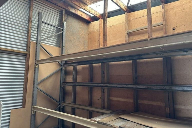 Photo of property in 2 Atiawa Street, Glen Avon, New Plymouth, 4312