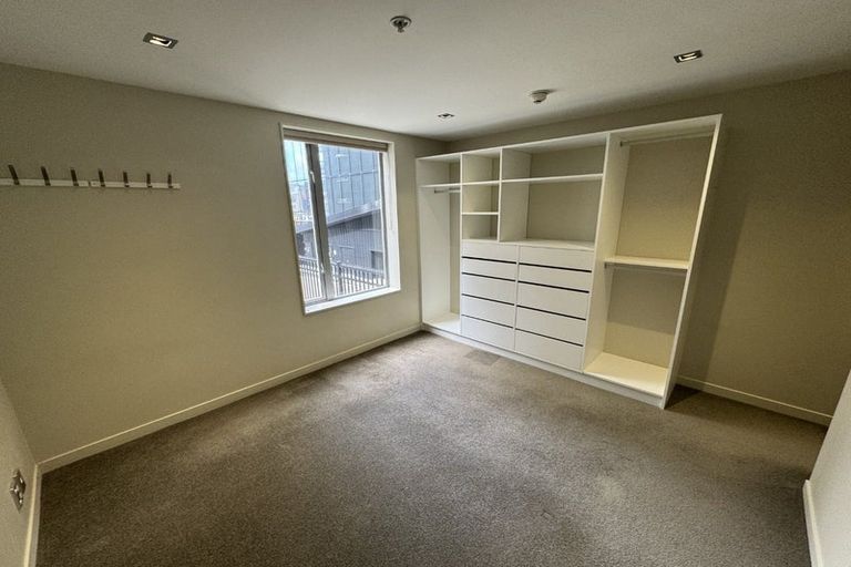 Photo of property in Piermont Apartments, 1a/82 Cable Street, Te Aro, Wellington, 6011
