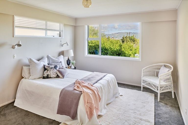 Photo of property in 58 Kiriwai Road, Paremata, Porirua, 5024