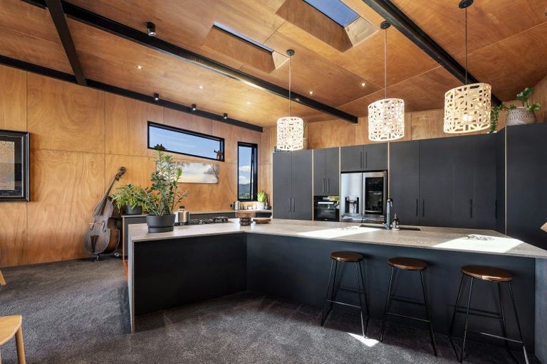 Photo of property in 35 Peregrine Place, Kinloch, Taupo, 3377