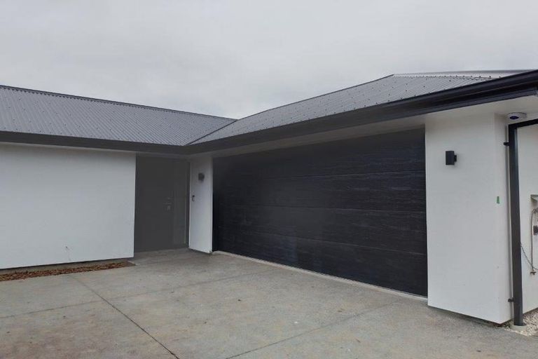 Photo of property in 10 Beckford Way, Rolleston, 7614