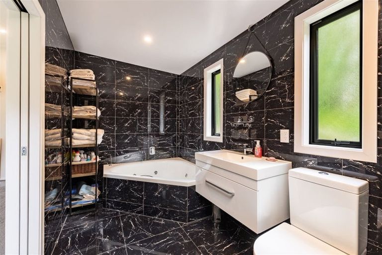 Photo of property in 78 Howard Road, Point Howard, Lower Hutt, 5013