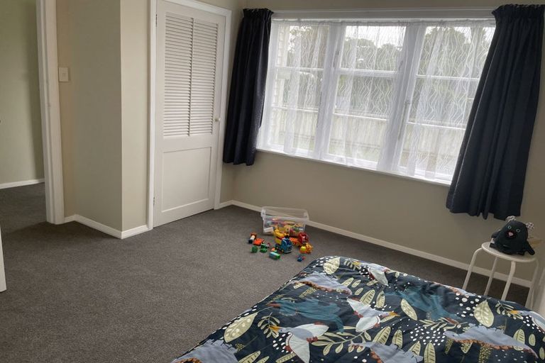 Photo of property in 3 Rowe Parade, Wainuiomata, Lower Hutt, 5014