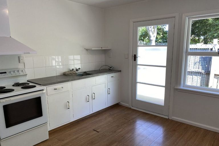 Photo of property in 4/9a Curletts Road, Sockburn, Christchurch, 8042