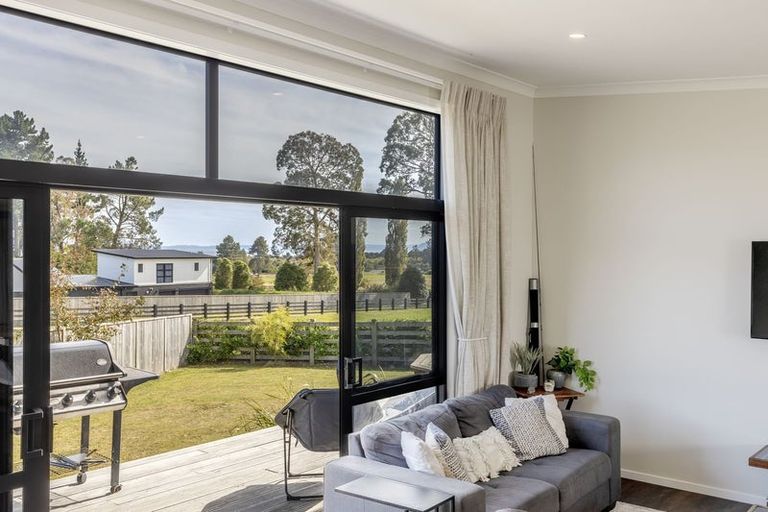 Photo of property in 71 John Norrie Place, Motuoapa, 3382