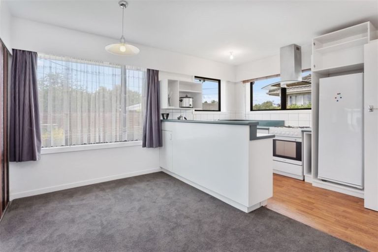 Photo of property in 16 Horton Place, Avondale, Christchurch, 8061