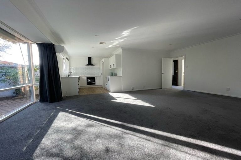 Photo of property in 1/427 Avonhead Road, Avonhead, Christchurch, 8042