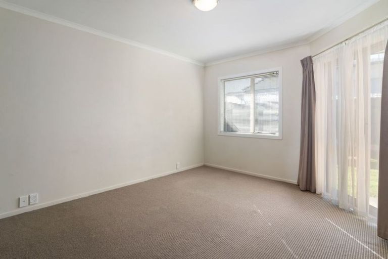 Photo of property in 29/64 Kawaha Point Road, Kawaha Point, Rotorua, 3010