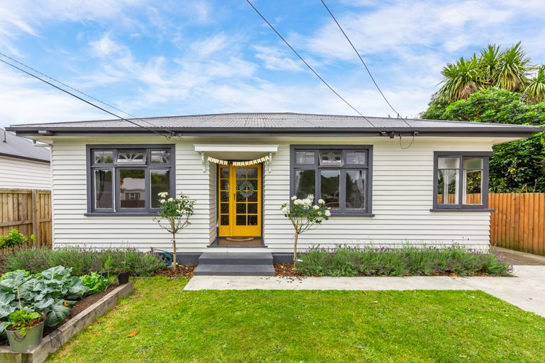 Photo of property in 21 Poulson Street, Addington, Christchurch, 8024